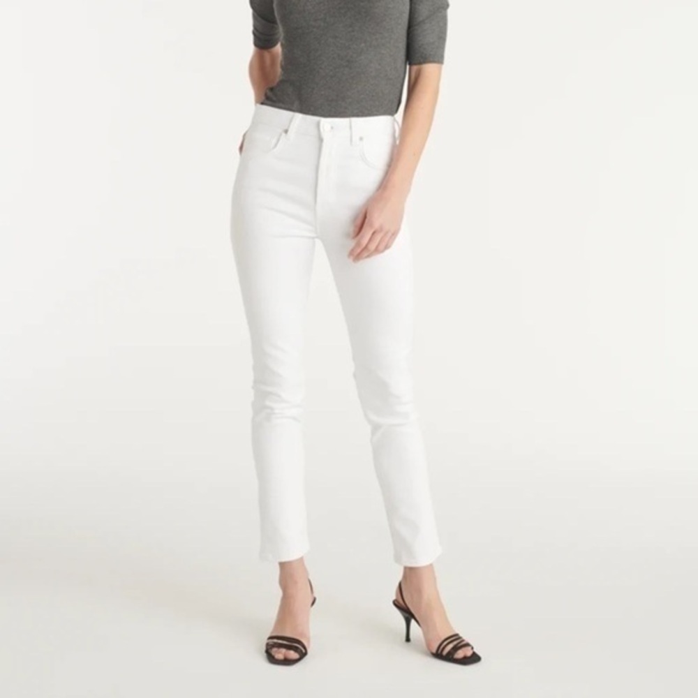 CQY Icon Rio Vintage Slim In White size 26 NWT